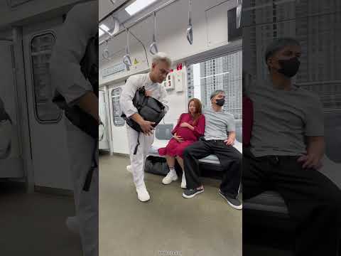 DK- A Smart SOS Signal Saved the Day #duchakind #Kindness #respect