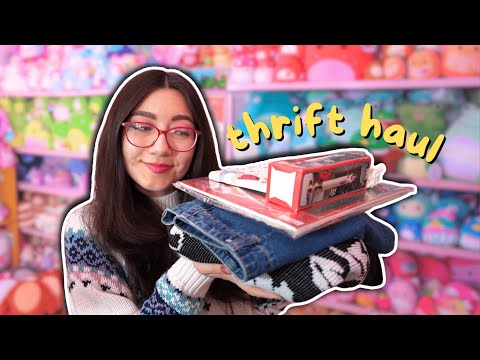 mini thrift haul! christmas, home decor, clothes!!