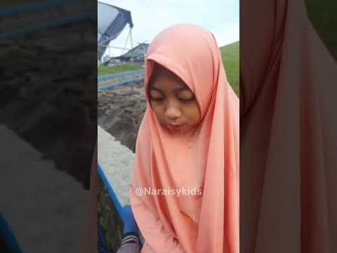 ketika sepatu satu dipakai bergantian dengan adek, part 1
