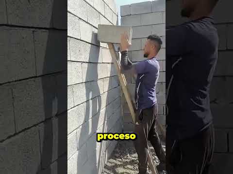 Así se arma un andamio con bloques y un poco de ingenio