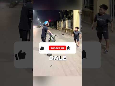 Este enano tiene un IQ de 400 😱 ¡Nuevo récord!