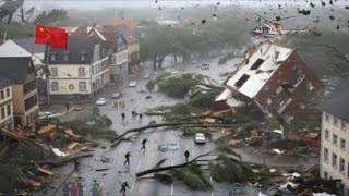 Chaos in China Today: Powerful Storm Batters Homes and Cars in Jiangning, Nanjing!