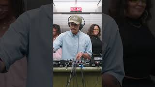 🎙️ Zack Fox behind the decks, and it's pure creative heat.🛗⬆️🏢