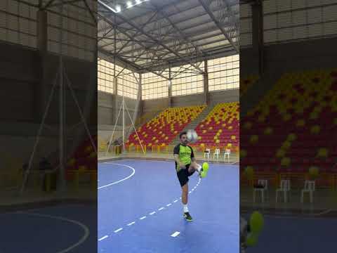 OLHA A ALTINHA DOS CARAS! 🙄⚽ feat FALCÃO e RODRIGO CAPITA (MAGNUS) #shorts