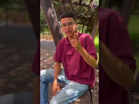 Ele zombou do próprio pai por esse motivo.