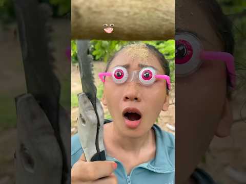 The guy shows SURVIVAL skills #survival #bushcraft #outdoors #lifehack #camping