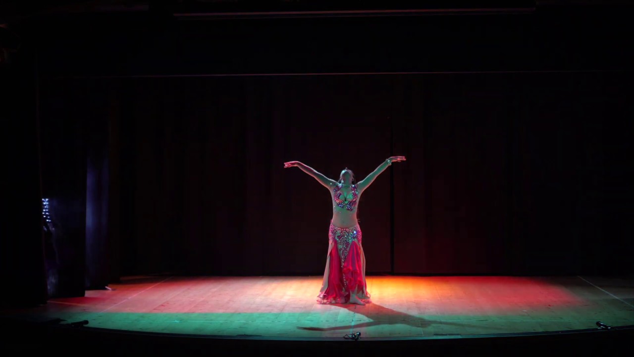 Amira Elena Danza