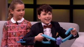 Young Sheldon Stars ⭐️ Take the Ultimate ‘80s Quiz! 💾 😂 II STEVE HARVEY