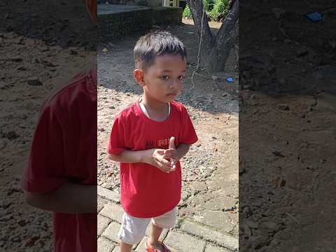Azam pengen beli bola