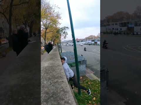 Descente de poteau #shorts #youtube #camelevic #parkour
