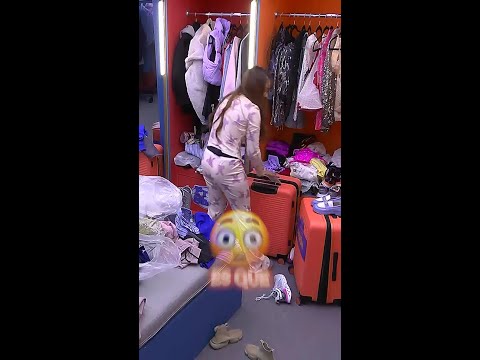 ¡ESOS ZAPATITOS, NADA QUE VER!