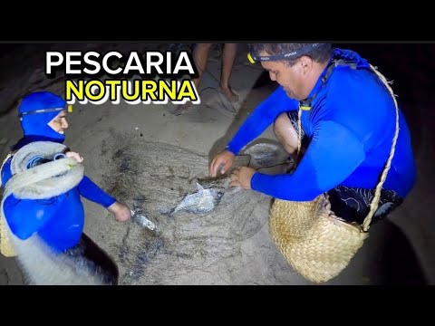 PESCA NOTURNA TEM QUE TER MUITA CORAGEM PARA PESCAR DESSE JEITO!