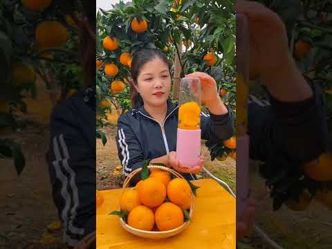 Making orange juice at the farm #shorts