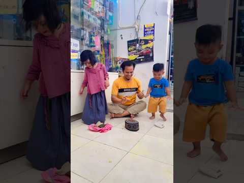 Lomba Pakai Peci 🤣🤣🤣🤣 #shortvideo #shorts #fyp