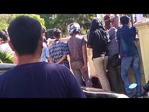 Download Video Dinas Syariat Islam Aceh Mencambuk Orang Kaum Homo Dan Lesbian DI Depan Masjid Baitrurrahim Banda Ac Download Video Dinas Syariat Islam Aceh Mencambuk Orang Kaum Homo Dan Lesbian DI Depan Masjid Baitrurrahim Banda Ac
