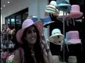 Spanish Clothing Vocabulary and Phrases in the Store
