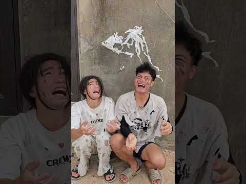 còn trai đòi mua duy băng giấy ăn mừng nút bạc và người mẹ hết lòng vì con #shorts #kindness #mother