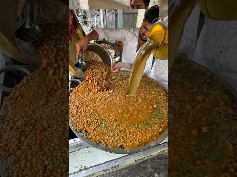 South Indian Chole Kulche😱😱 70000Rs/- दिन की sale है इनकी😳😳 Indian Street Food | Bangalore