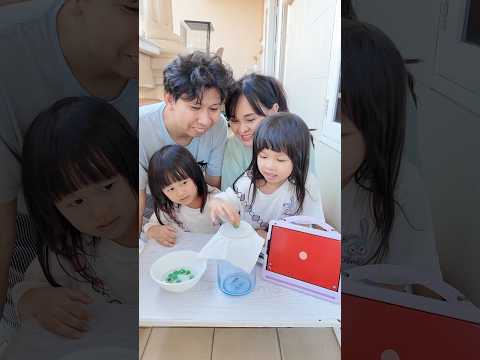 Siapa yang kali ini bersih bersih rumah? #kembarlucu #funnyfamilygames #familygames