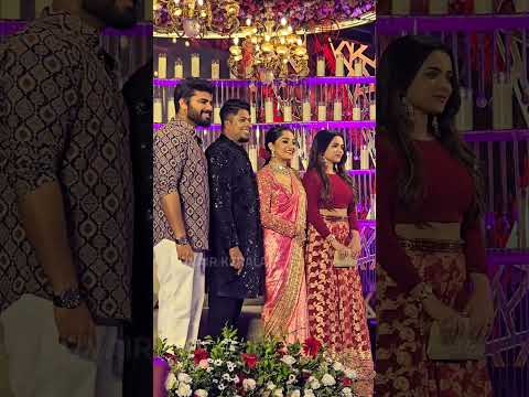 റോബിനും ആരതിയും കല്യാണ ഫോട്ടോക്ക് പോസ് ചെയ്യുമ്പോൾ🥰 #aryasibinreception #drrobin