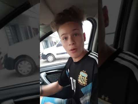 EL HOMBRE CON OJOS DE PAPEL APARCE EN LA CALLE!!!#Shorts