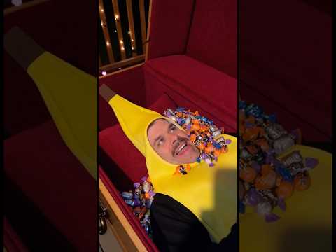 What Would U Do If You Went Trick Or Treating And Saw THIS: