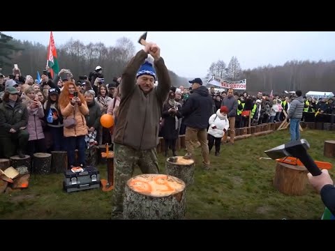 ???По просьбам подписчиков!!! Лукашенко рубит сучковатые дрова: "Почему не рубится?! Пояс сучьев!!!"