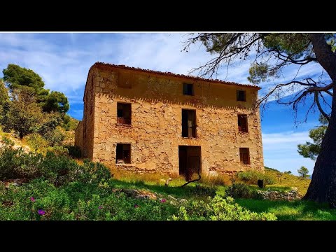 Encontré 3 CASAS ABANDONADAS SUBIENDO una MONTAÑA y DECIDÍ EXPLORARLAS | Sitios abandonados