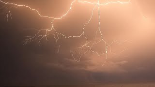 The Craziest Lightning I've Witnessed - Unreal Electric Storm