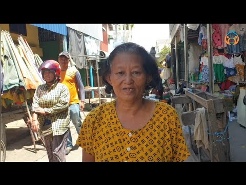 Aunt Pov Saroeun A Poor Khmer Noodle Seller Receives Khmer