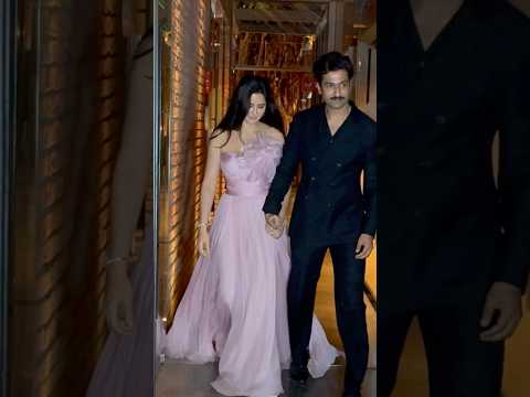 Vicky Kaushal & Katrina Kaif Attend Friends Marriage Party #bollywood #vickykaushal #katrinakaif