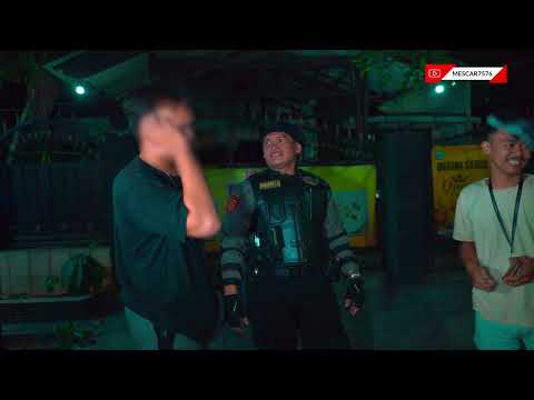 T4NGKAP KURIR T3MB4KAU SINTETI5 BAWA PULUHAN PAKET