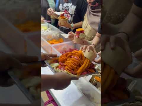 Salfok sama lirikan sampingnya baju hitam #fyp #kulinernusantara #viralvideo