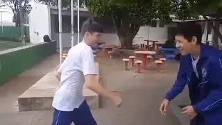 briga profissional ao som de trap #viral