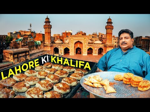 Old Street Food of Lahore | Delhi Gate | Famous Nan Khatai | Pakistani Street Food