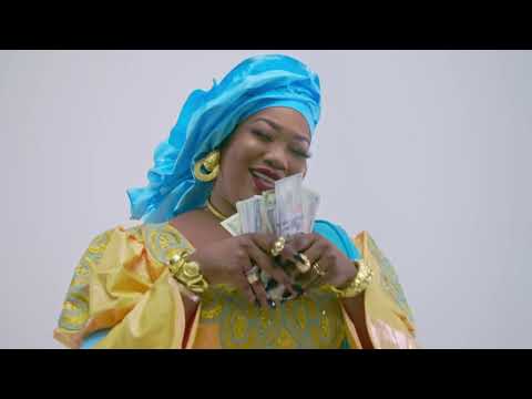 Fatim Diabaté Haute Gamme - Oumar Daff ( clip officiel)