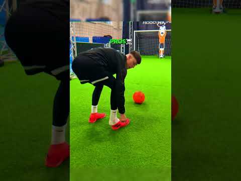 Noobs VS Pro Footballers🥵