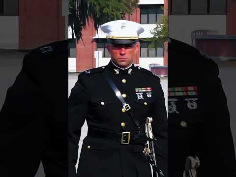 Marine Corps: Drill Instructors Kick Off Graduation 💥