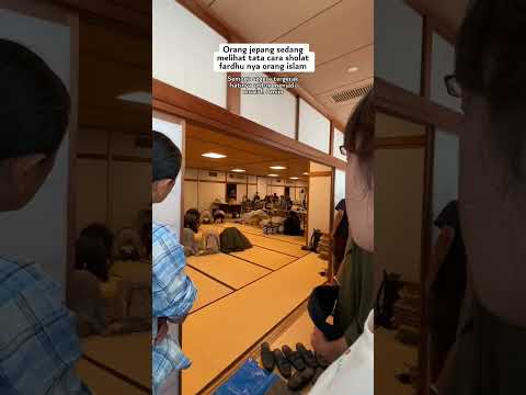 Di lihat sholat sama warga jepang 🇯🇵 semoga pada login amiinn #kenshusei #shortsvideo #japan