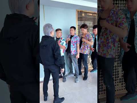 Bất ngờ với màn lộ thân phận cảnh sát xử lý côn đồ chen hàng! | Police Reveal Prank | BEN EAGLE