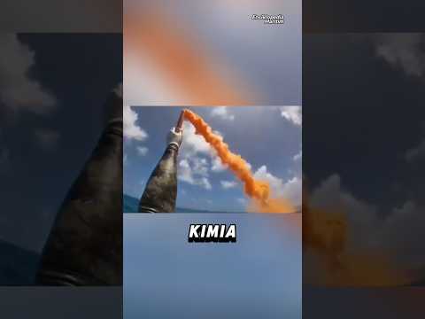 Kapal Tenggelam dan Smoke Flare