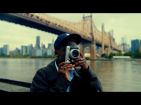 Everyone NEEDS a "film like" medium format camera. GFX 100RF