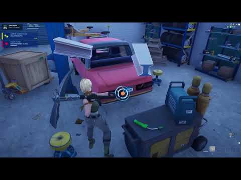 SUPREME IQ ESCAPE ROOM - FORTNITE