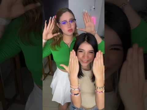 ¿A quién PREFIERES? ¿A la VECIBANDA o a YOLO AVENTURAS? SUSCRÍBETE si eres FAN de ellos ❤️ #shorts