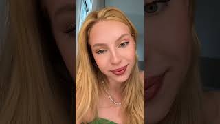 Sim,uma coruja perseguiu ela por mais de um ano.Clica no canal do @duolingobroficial p entender