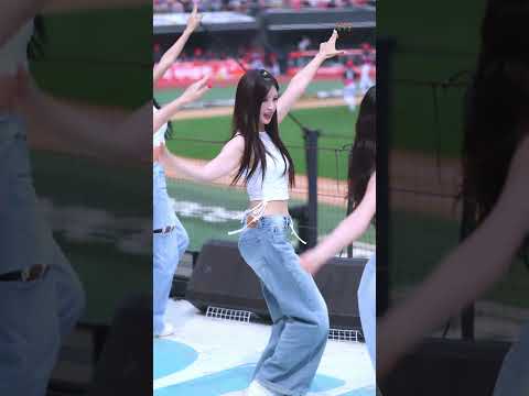 오늘은 청바지! 김정원 치어리더의 특별한 ‘뚜뚜뚜’ 아웃송🔥