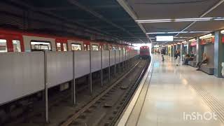 Seriè 8085 entrando en Santa Eulàlia @byfranx_2803 Metro de Barcelona 10/5/2026