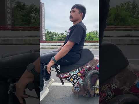 Menghangatkan #hdotcom266 #automobile #husnadotcom #roadrace #kumisberacun #balapmotor #kumis #vespa