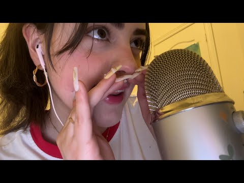 asmr SUPER cerca de el micro (inaudible, mic scratching, y mas:))