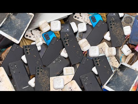 🤭Great Day ! 😯i Found Galaxy S23 Ultra_ S21+ & Many AirPods pro || Restore Burning Phone !